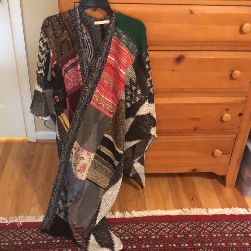 Gorgeous Multicolored Wrap - Picture 3 of 5